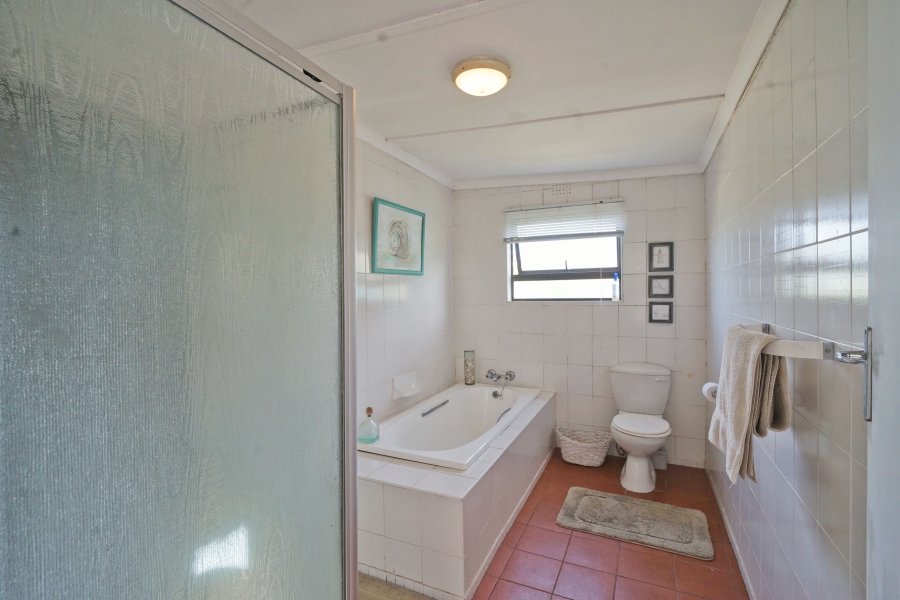 3 Bedroom Property for Sale in Winterstrand Eastern Cape